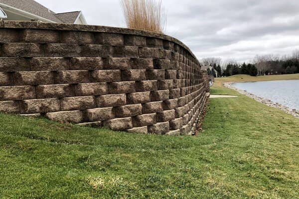 Brick landscape retaining wall repair